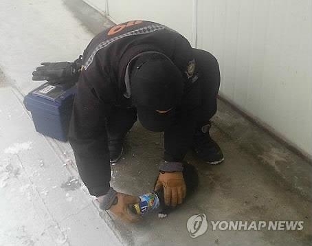 고양이 구조하는 구조대원
