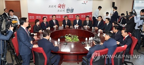 與, 오후 긴급 최고위…'책임총리 임명' 요구할듯 - 1