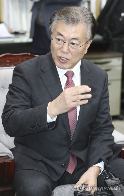 문재인 "반기문, 새누리나 제3지대와 손잡으면 현 정권 연장"(종합) - 1