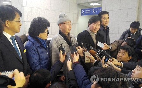 인터뷰하는 서산 부석사 원우 스님 [연합뉴스 자료사진