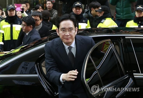 1차 소환 때보다 더 긴장한 삼성…"이번엔 혐의 해소" - 1