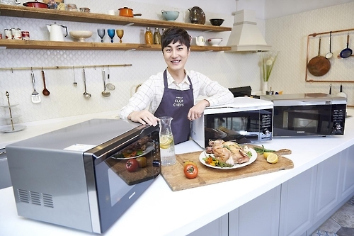 "고급요리 집에서 간편하게"…삼성 '직화오븐' 신제품 - 1