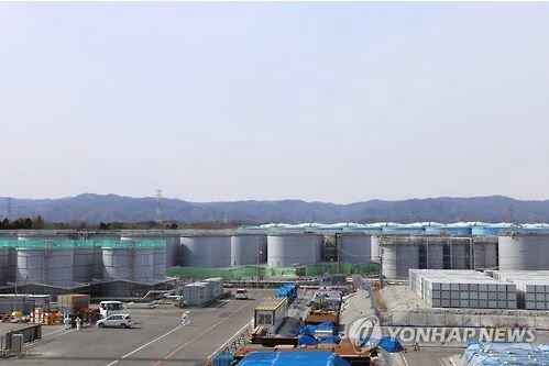 후쿠시마 원전 내부 오염수를 담은 탱크