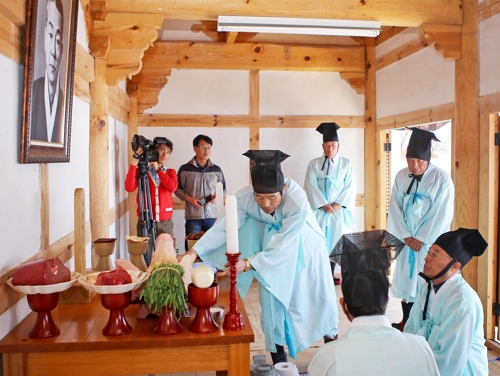 장수서 한글학자 정인승 선생 추모제 열려 - 1