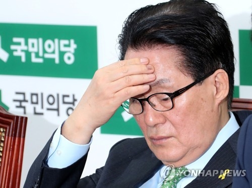 선관위, '미등록 여론조사 트윗' 박지원에 과태료 2천만원 - 1
