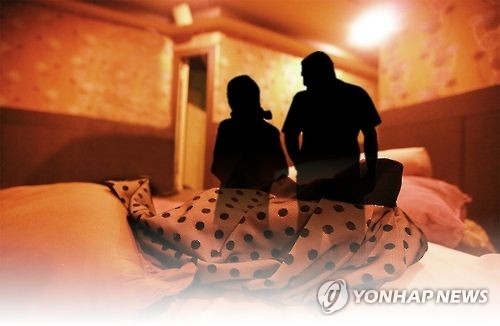 여고생 성폭행 20대 유부남 1심 무죄→항소심 법정구속(종합) - 1