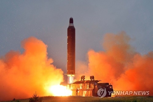 북한이 지난해 6월 공개한 무수단미사일(북한명 화성-10호) [연합뉴스 자료사진〕