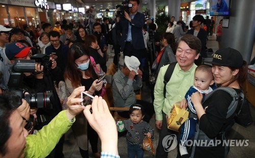 安 "洪 찍는다고 보수 부활 아니고 文 떨어뜨리지 못해" - 2