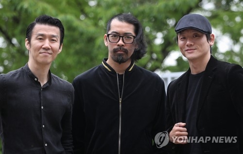 쓰리 볼레로, 김용걸-김보람-김설진(서울=연합뉴스) 류효림 기자 = 안무가 김용걸(왼쪽부터), 김보람, 김설진이 지난 11일 서울 서초구 국립현대무용단 연습실에서 연합뉴스와 인터뷰에 앞서 포즈를 취하고 있다. 2017.5.14ryousanta@yna.co.kr