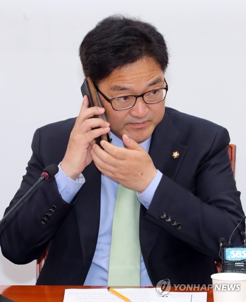 우원식,'의원입각'에 "文정부 안착·당청협력 큰역할 기대" - 1