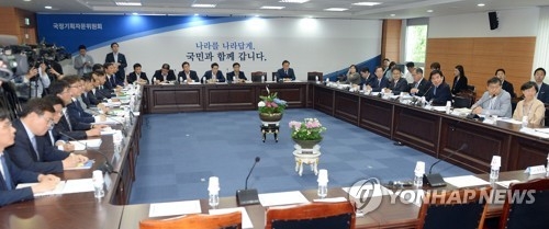 1라운드 마친 국정委…"국정 알리미" vs "호통 인수위" - 2