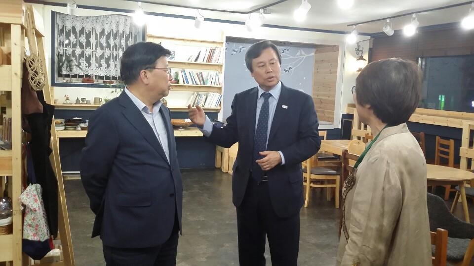 도종환(가운데) 문화체육관광부 장관 면담