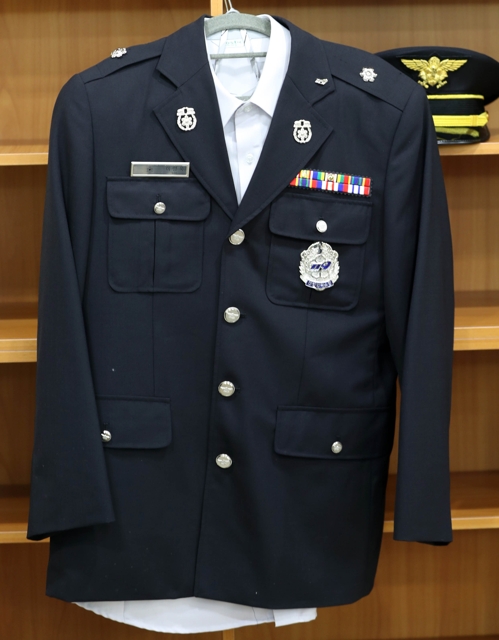 이영욱 제복