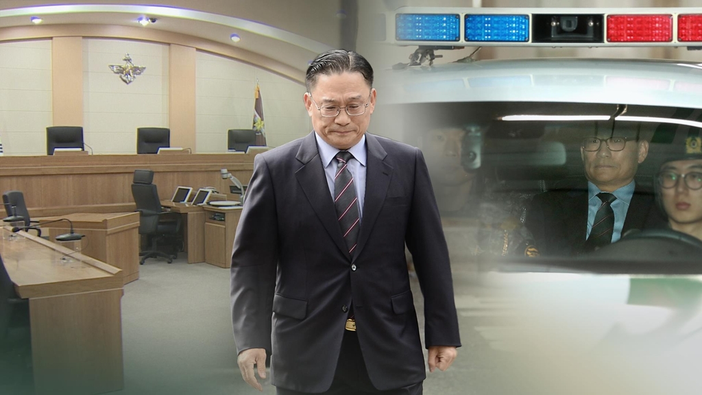 검찰에 출두하는 박찬주 전 대장