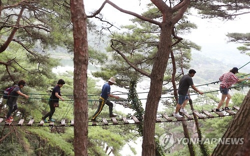 아슬아슬 걷는 재미, 괴산 산막이 옛길