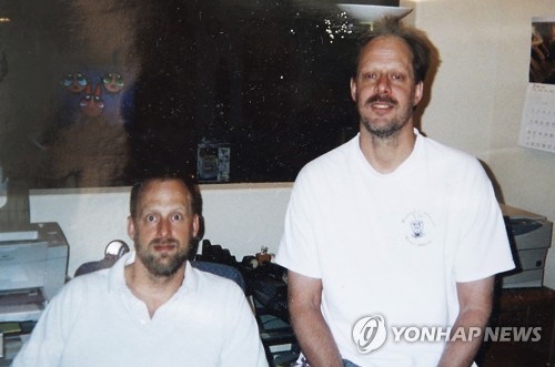 라스베이거스 총기난사범 스티븐 패덕(오른쪽)과 동생
