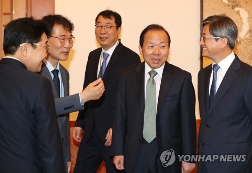 野법사위원들, 김이수에 반발…국민의당 "헌재국감 보이콧" - 1