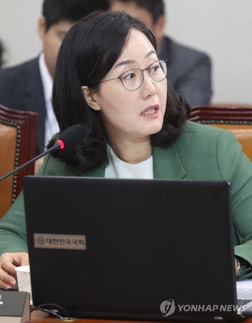 질의하는 김현아 의원