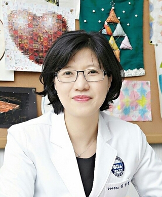 한·중·일 임상미술치료학회 회장 겸 차의과학대 미술치료·상담심리학과 김선현 교수
