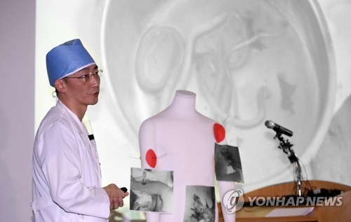 JSA 귀순 병사 배에서 나온 기생충