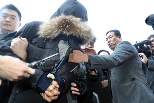 얼굴 가린 번작이 대표