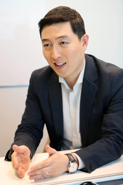 인터뷰하는 김대윤 한국핀테크산업협회장