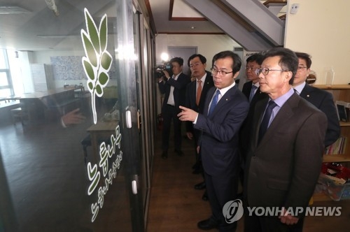 한국당, 댓글조작 진상규명 무기한 천막농성…모처럼 한목소리(종합) - 2