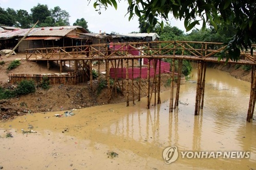 위태로운 로힝야족 난민촌[AFP=연합뉴스]