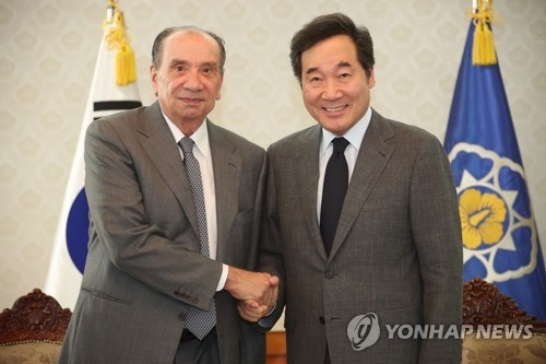 브라질 외교 장관과 악수하는 이낙연 총리