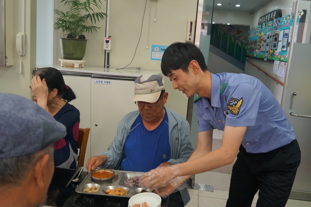목포해경 사회복지시설 방문 '이웃사랑 나눔' 실천 - 1