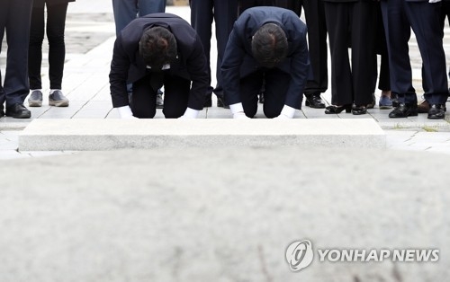 김경수 당선인 "지역주의 뛰어넘은 새로운 역사 시작" - 2