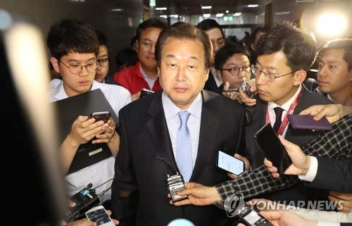 김무성, 2020년 총선 불출마…"새 보수정당 재건해야"(종합) - 1