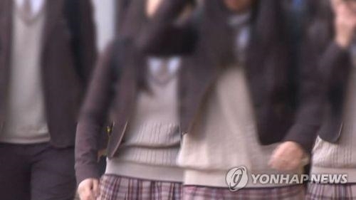 경남 학생인권조례에 어떤 내용 담길까…찬반 갈등 봉합은 과제 - 1