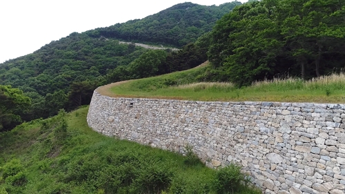 임존성 전경