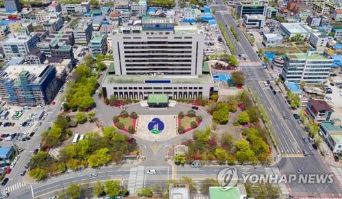 전북 군산시청과 주변 모습
