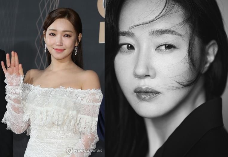 이유리(왼쪽)와 엄지원