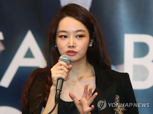 블레하츠와 듀오 앨범 발표한 김봄소리