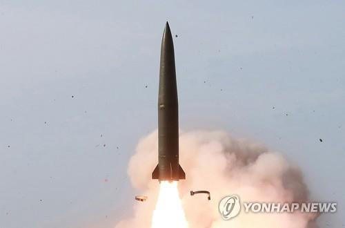 '북한판 이스칸데르' 미사일로 추정되는 전술유도무기