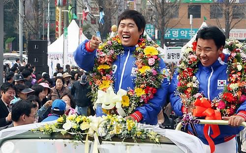 류현진과 이범호