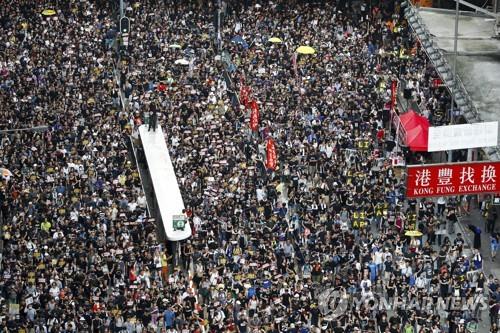 '검은 물결' 이룬 홍콩 송환법 반대 시위