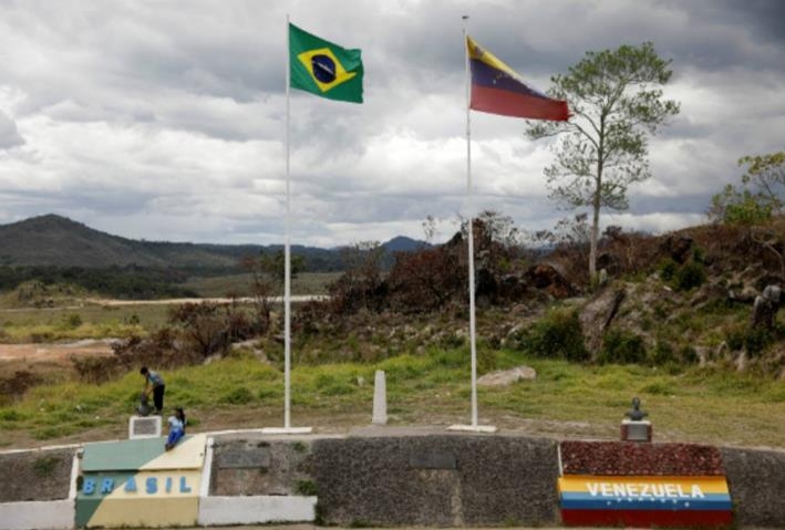 브라질-베네수엘라 국경 [브라질 일간 에스타두 지 상파울루]