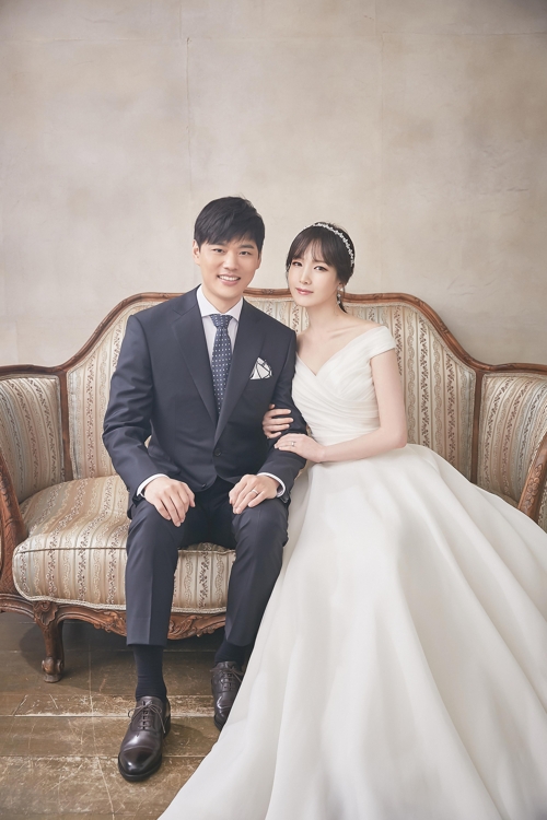 작곡가 황찬희(왼쪽)와 'Summer'란 예명으로 활동 중인 신예 싱어송라이터 반선정