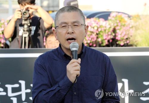 황교안 대표, 삭발을 마치고…