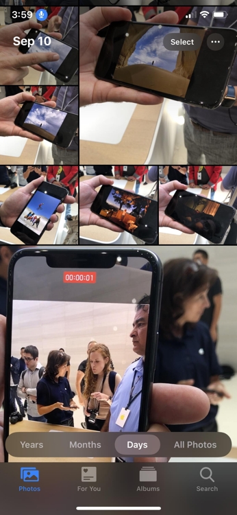 애플의 사진 앱은 주요 사진을 가려내 보여준다.