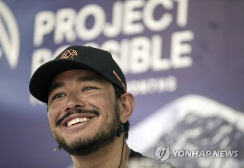 지난 5월 기자회견 당시의 네팔 등반가 니르말 푸르자