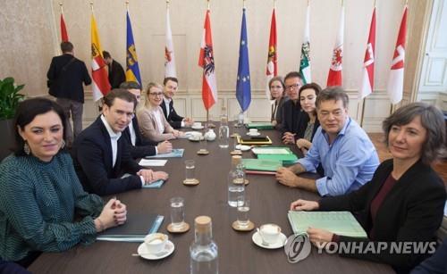 연정 협상을 위한 '탐색 회담'을 벌이는 국민당과 녹색당