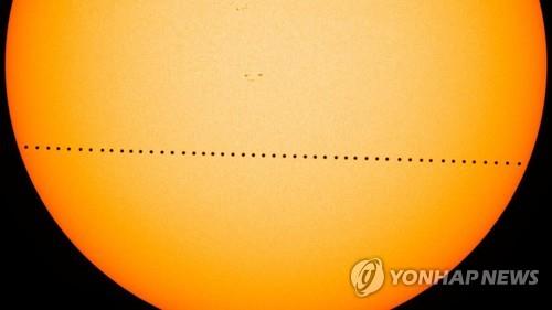 2016년 5월 9일 관측된 수성의 태양 천체면 통과