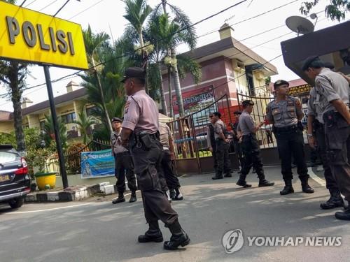 인니 수마트라섬 메단 경찰서 자살폭탄테러…1명 사망