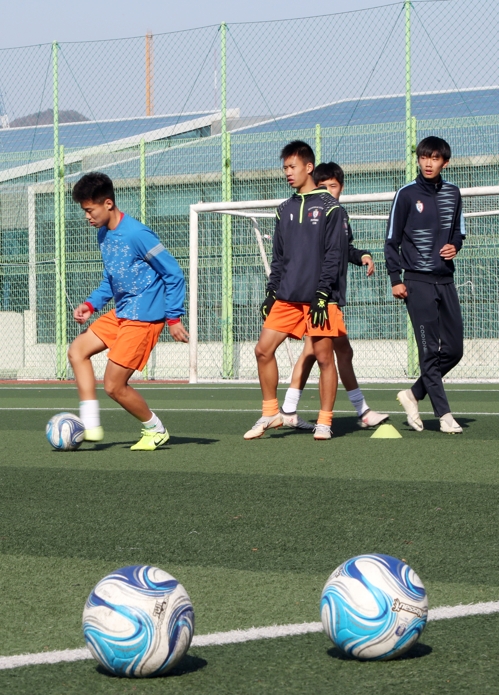 중난(中南) 코디언 FC 소속 유소년 선수들