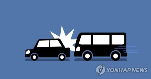 RV - 승용차 추돌사고 (PG)